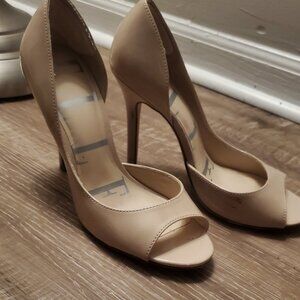 Nude minimalist heels